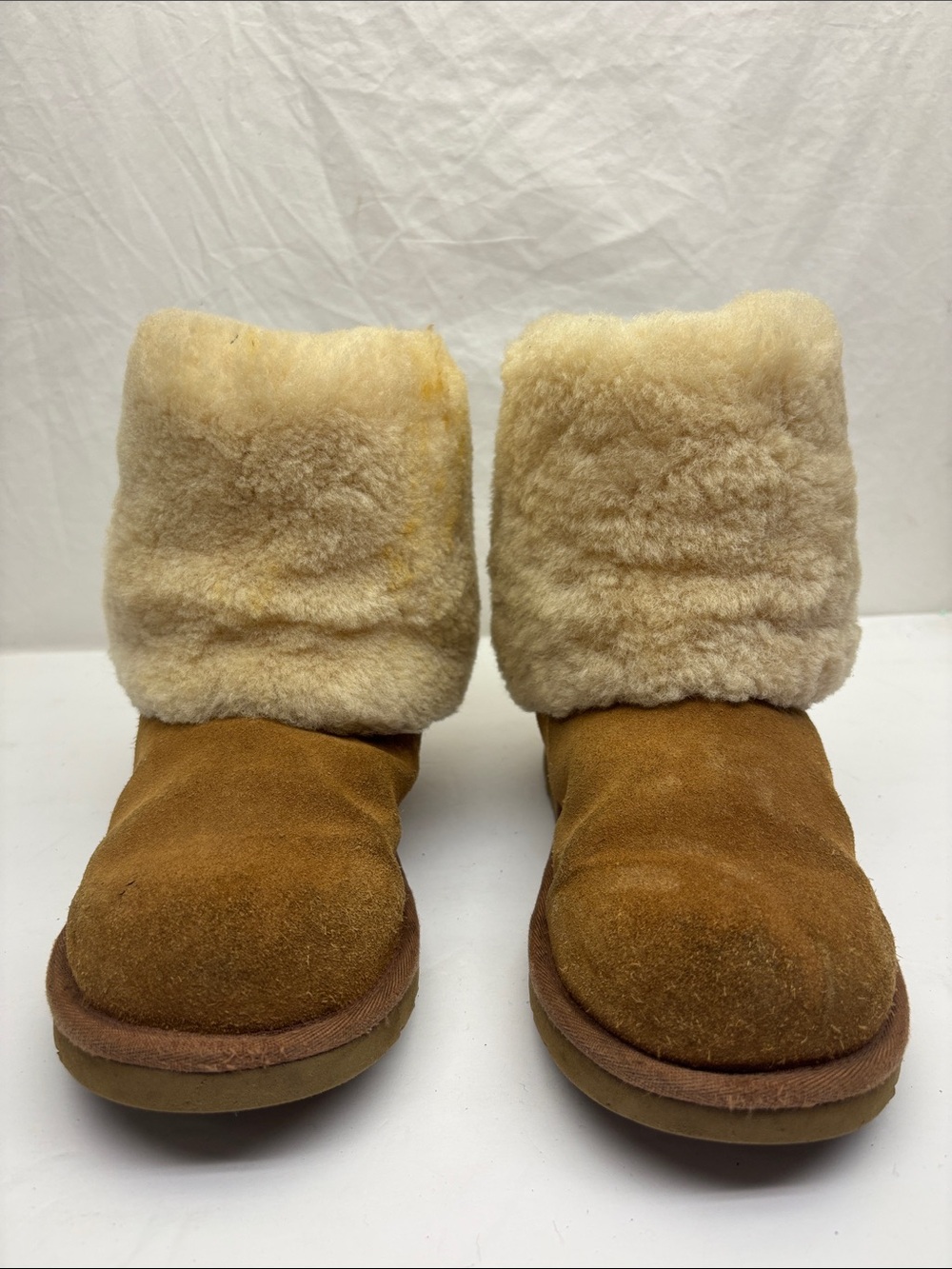 Ugg Cozy Shearling Cuff Suede Short Boots - Chestnut, SZ 6, box 49